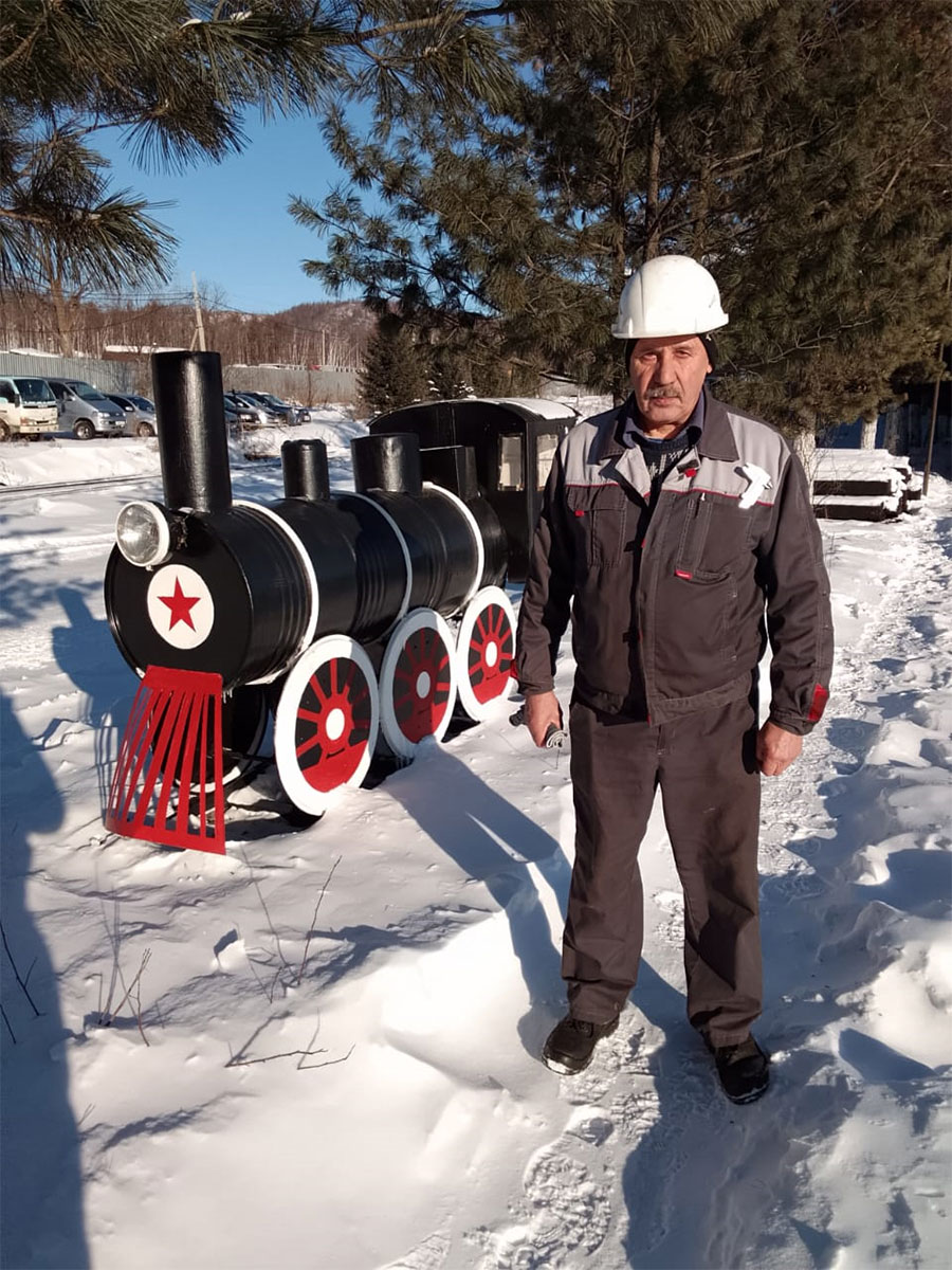 Арт-объект ручной работы украсил территорию сервисного отделения Высокогорное